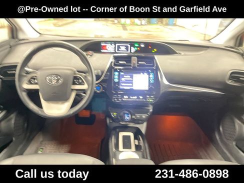 Used 2016 Toyota Prius Four FWD image 26