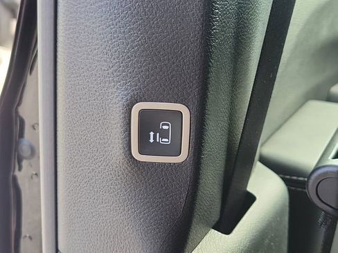 New 2026 Chrysler Voyager LX image 11