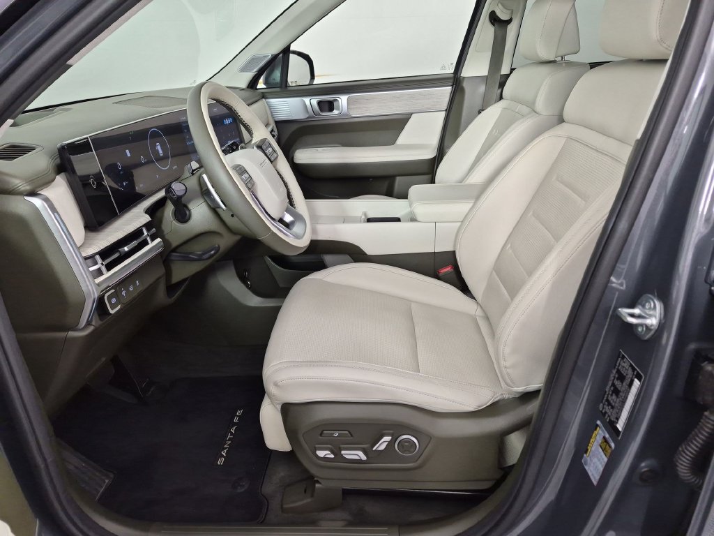 Used 2025 Hyundai Santa Fe Calligraphy AWD/4WD image 16
