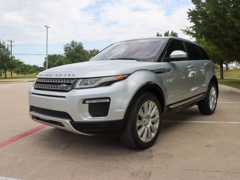 Used 2016 Land Rover Range Rover Evoque SE AWD/4WD image 3