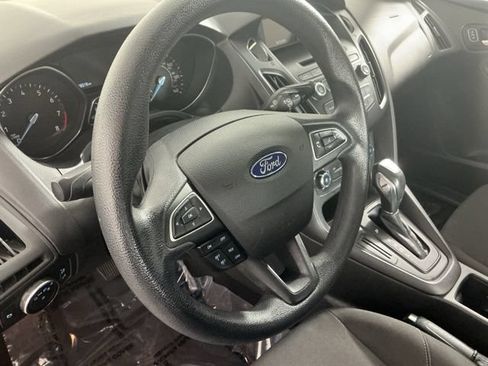 Used 2015 Ford Focus SE FWD image 34
