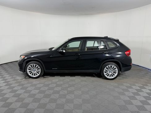 Used 2015 BMW X1 sDrive28i RWD image 2