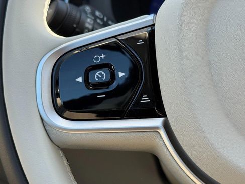 New 2026 Volvo XC60 B5 Ultra w/ Climate Package image 11