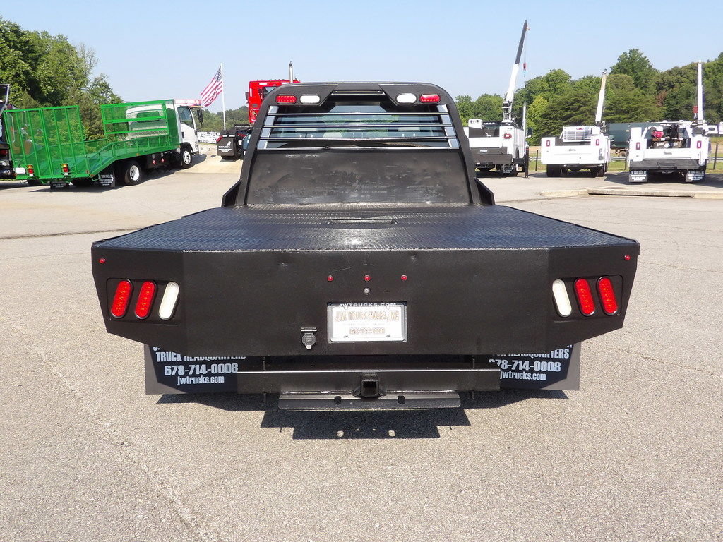 Used 2022 Ford F550 2WD Crew Cab Super Duty w/ Power Equipment Group image 6