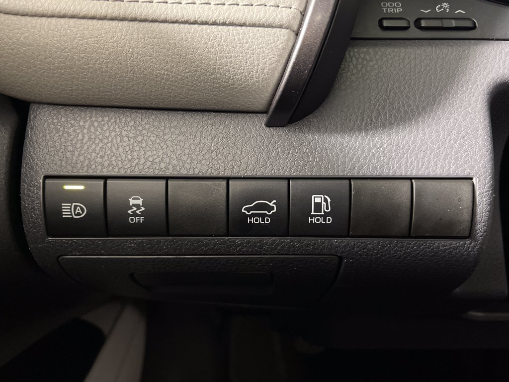Certified 2019 Toyota Camry SE FWD image 28