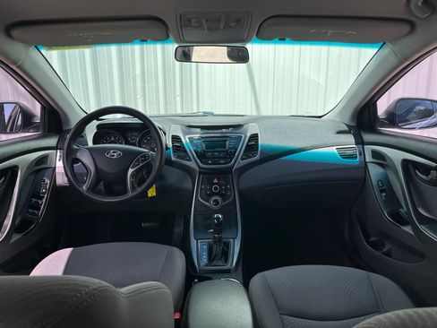 Used 2016 Hyundai Elantra SE FWD image 18