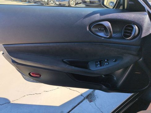 Used 2024 Nissan Z Performance w/ Floor Mat Package image 24