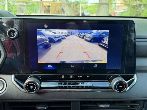 Used 2023 Chevrolet Colorado Trail Boss AWD/4WD image 20