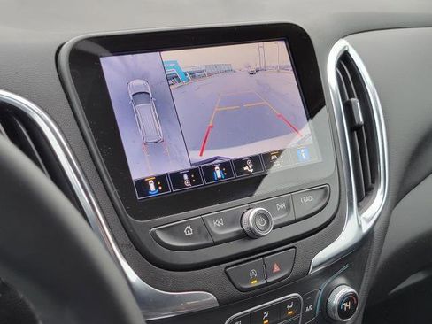 Used 2024 Chevrolet Equinox LT image 18