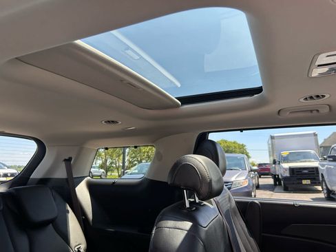 Used 2025 Kia Carnival SX Prestige FWD image 35