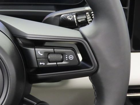 Certified 2025 Porsche Macan 4 Electric AWD/4WD image 22