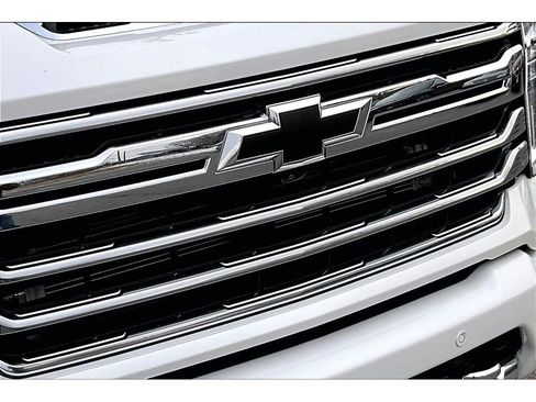 Used 2024 Chevrolet Silverado 3500 High Country w/ High Country Premium Package image 34