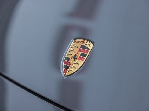 Used 2025 Porsche Panamera image 24