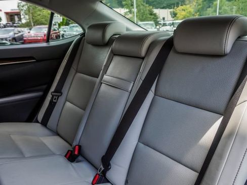 Used 2013 Lexus ES 350 w/ Luxury Pkg FWD image 35