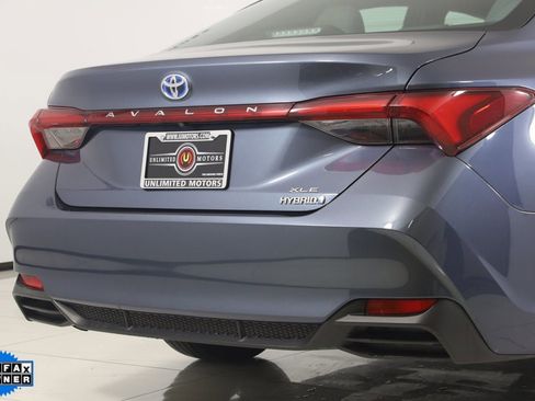 Used 2019 Toyota Avalon XLE image 41