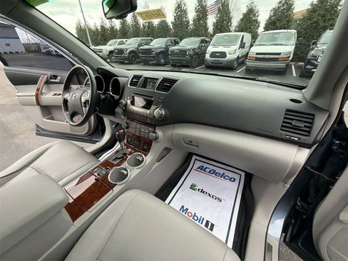 Used 2012 Toyota Highlander Limited image 27