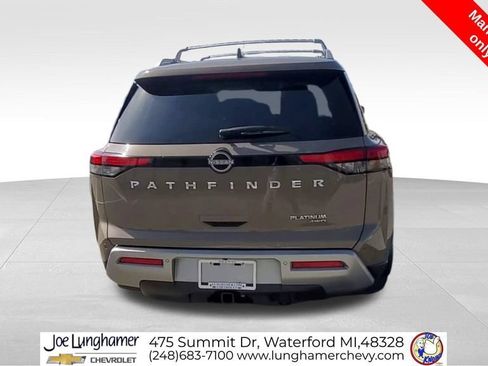 Used 2024 Nissan Pathfinder Platinum w/ Cargo Package AWD/4WD image 8