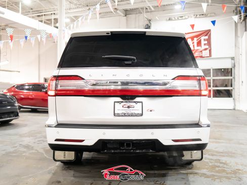 Used 2018 Lincoln Navigator Select w/ Technology Package image 6