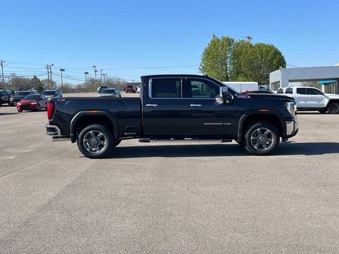 New 2025 GMC Sierra 2500 SLT w/ SLT Premium Package image 3