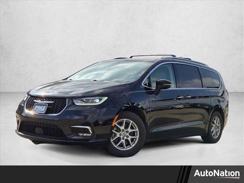 Used 2021 Chrysler Pacifica Touring-L image 1