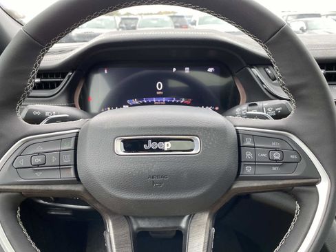 New 2026 Jeep Grand Cherokee L 4WD image 17