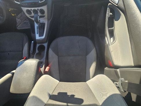 Used 2013 Ford Focus SE FWD image 17