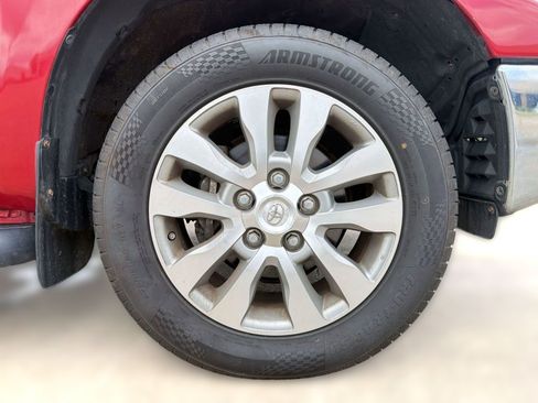 Used 2011 Toyota Tundra Limited w/ Platinum Pkg AWD/4WD image 11