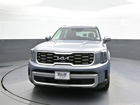 Certified 2023 Kia Telluride S image 2