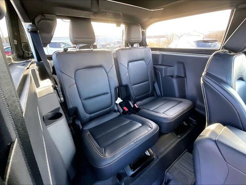 Used 2023 Ford Bronco Badlands image 25