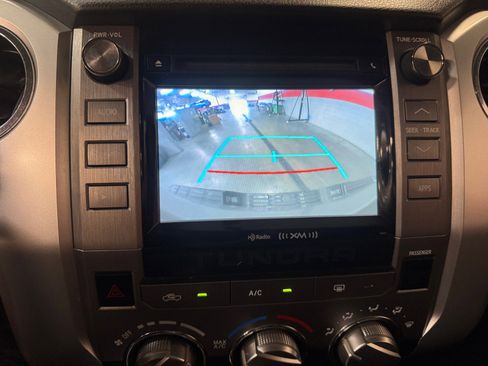 Used 2017 Toyota Tundra SR5 w/ SR5 Upgrade Package image 29