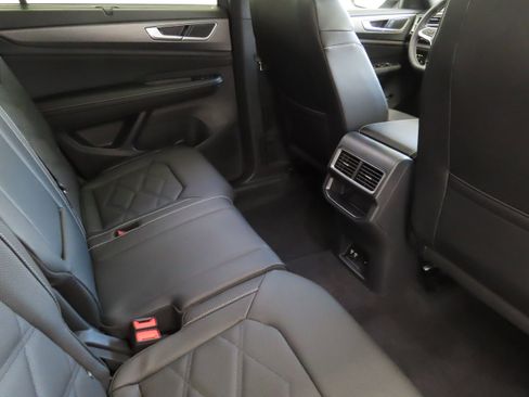 New 2026 Volkswagen Atlas Cross Sport SE image 25