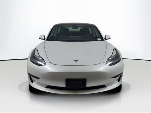 Used 2021 Tesla Model 3 Standard Range Plus image 2