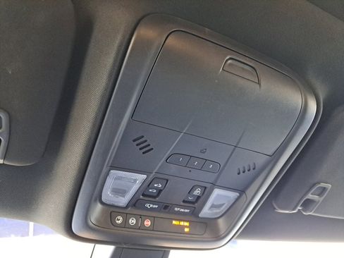 Used 2017 Cadillac XT5 Premium Luxury FWD image 34