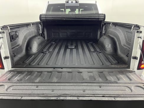 Used 2024 RAM 3500 Limited AWD/4WD image 28