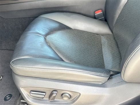 Used 2022 Toyota Camry XLE image 20