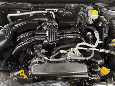 Used 2023 Subaru Outback Premium image 32