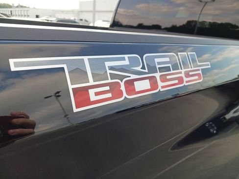 Used 2024 Chevrolet Silverado 1500 Custom Trail Boss AWD/4WD image 29