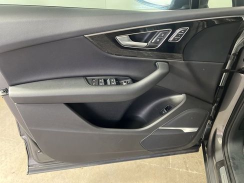 Used 2017 Audi Q7 3.0T Prestige image 19