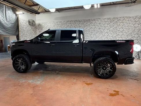 Used 2019 Chevrolet Silverado 1500 LT Trail Boss w/ Convenience Package AWD/4WD image 4