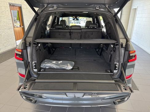 New 2026 BMW X7 xDrive40i w/ M Sport Package image 9