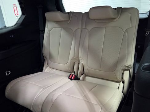 New 2026 Jeep Grand Cherokee L Limited w/ Luxury Tech Group II RWD image 9