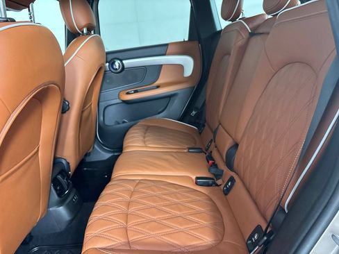Used 2024 MINI Cooper Countryman S w/ Signature Upholstery Package FWD image 26