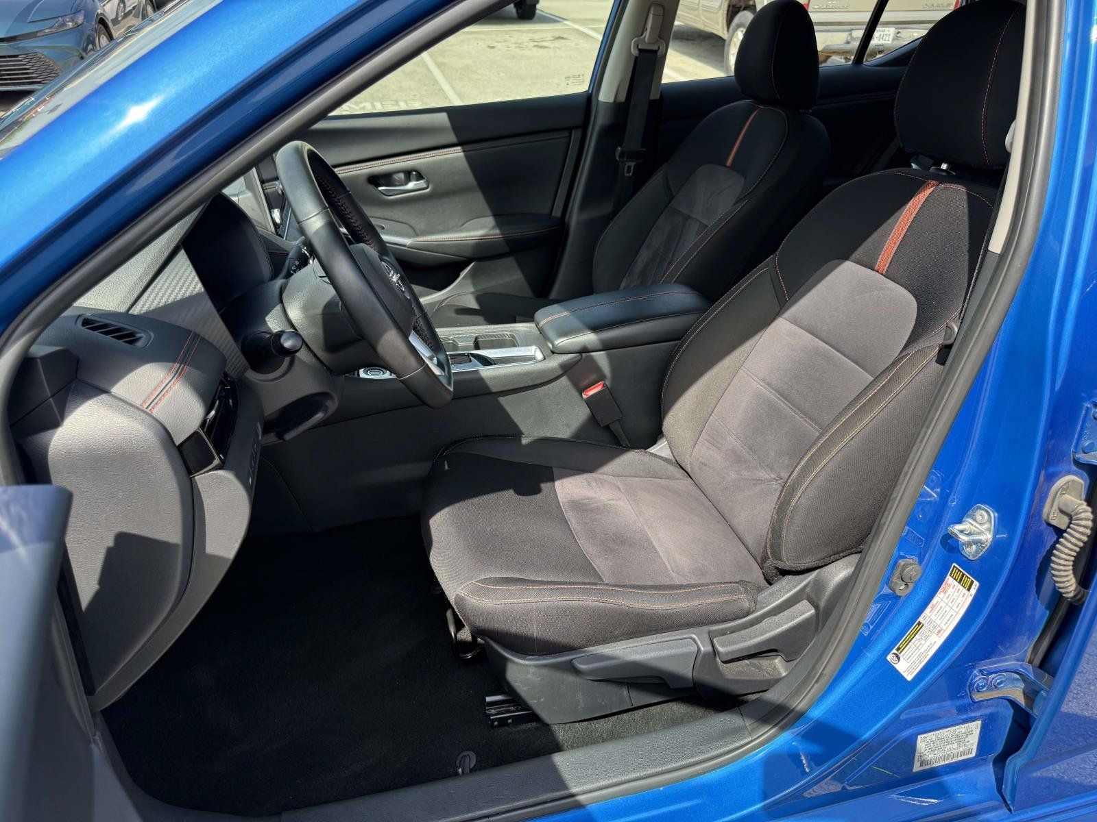 Used 2025 Nissan Sentra SR FWD image 4