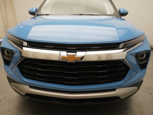 Used 2024 Chevrolet TrailBlazer LT w/ LT Cold Weather Package FWD image 21
