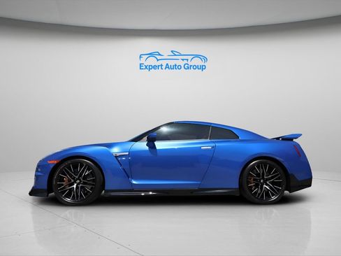 Used 2024 Nissan GT-R w/ Floor Mat Package AWD/4WD image 15