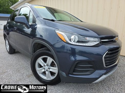 Used 2018 Chevrolet Trax LT AWD/4WD image 1