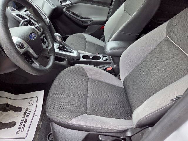 Used 2014 Ford Focus SE FWD image 18