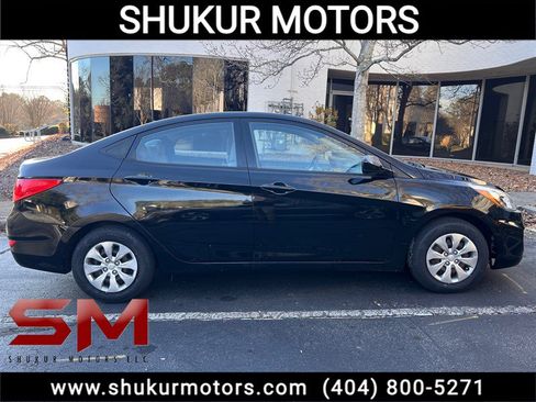 Used 2017 Hyundai Accent SE image 5