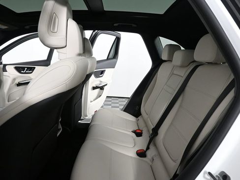 Used 2025 Mercedes-Benz GLC 300 image 18