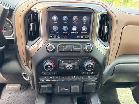 Used 2021 Chevrolet Silverado 1500 High Country w/ Technology Package AWD/4WD image 23